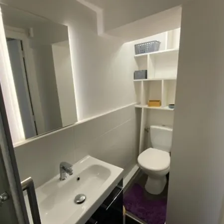 Small Studio For 2 Near Bercy