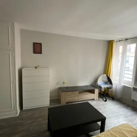 Small Studio For 2 Near Bercy パリ